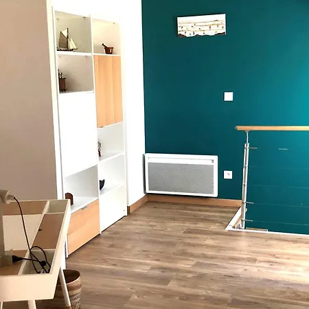 Duplex Raffine Avec Terrasse A Deux Pas De La De Saint Michel - Fr-1-392-234 *